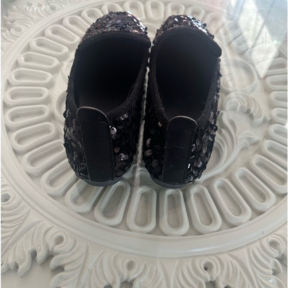 BLACK SEQUINED FLATS girls 2 or women’s 4 - Picture 3 of 3